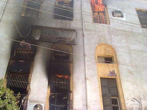 إحراق محكمة الأسرة ونيابة بن سويف ردًا علي قتل المتظاهرون