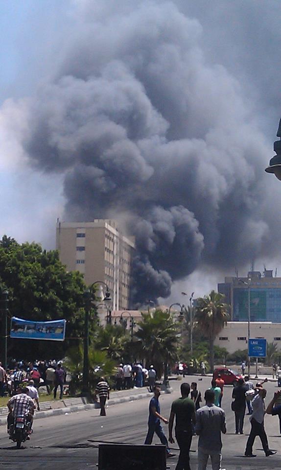 إشعال النار في مبني محافظة الأسكندرية