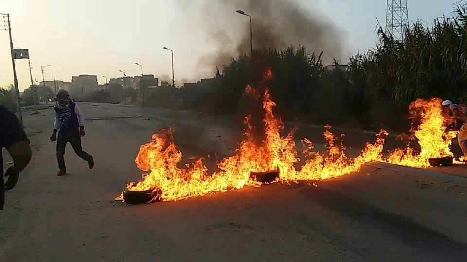 بالصور.. قطع الطرق بعدة محافظات تزامنًا مع ذكرى مذبحتيْ الفض