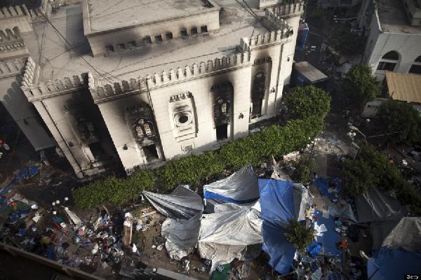 لماذا لم يفض الإخوان الاعتصام ؟؟   .. فروضٌ وتداعيات
