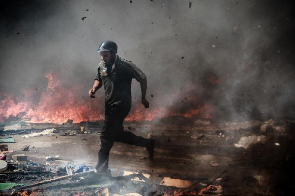 في ذكرى المذبحة| تظاهرات بـ 95 مدينة وقطع 60 طريقا و7 شهداء