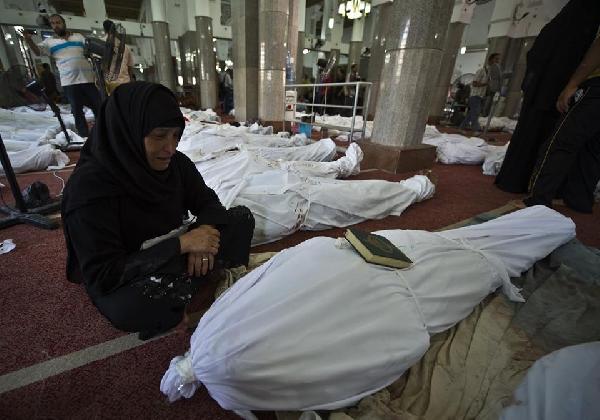 استدعاء سفيرى مصر في باريس وبرلين على خلفية مجزرة رابعة