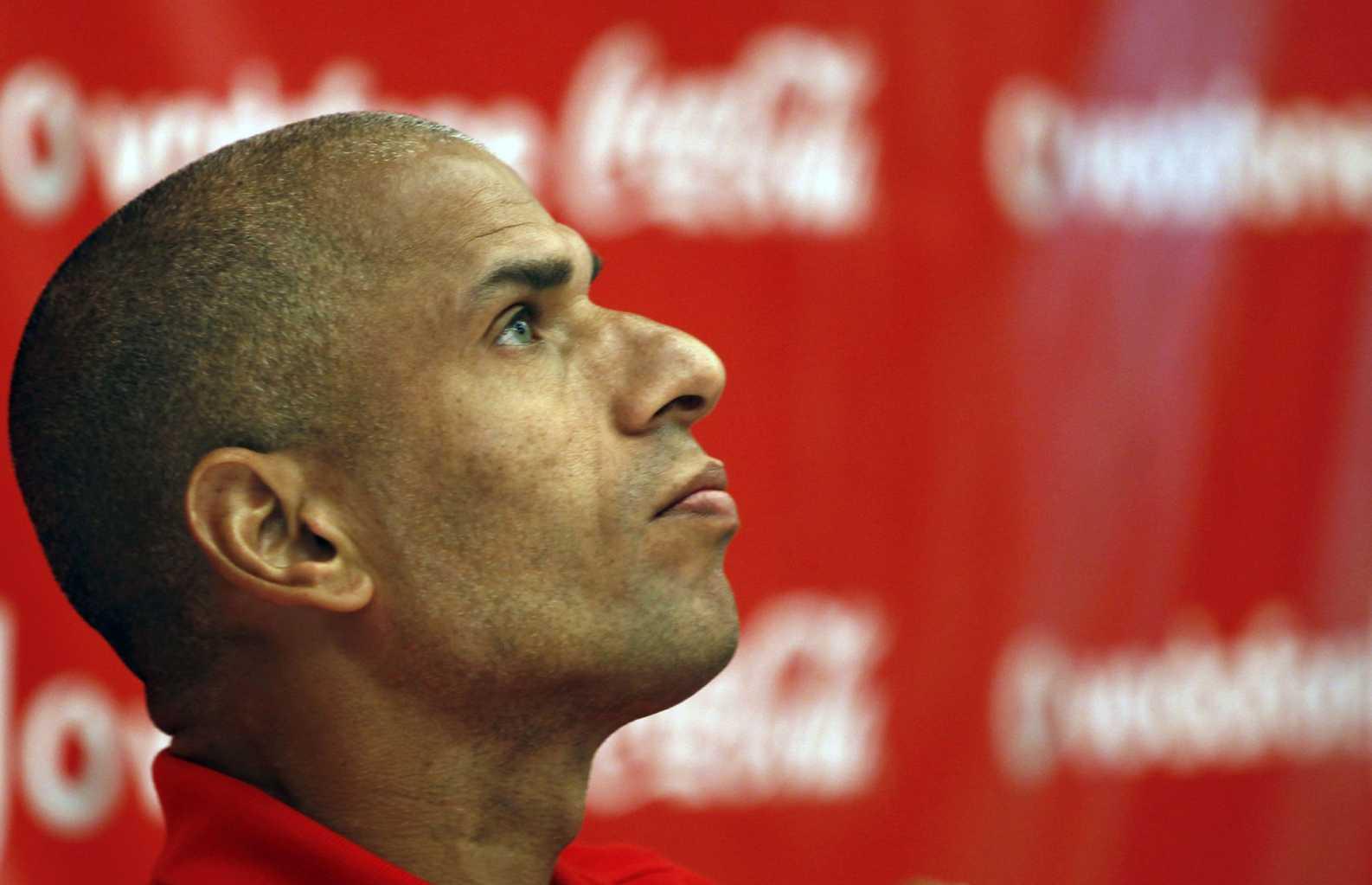 وائل جمعة يرفض أي منصب للأهلي في وجود محمود طاهر