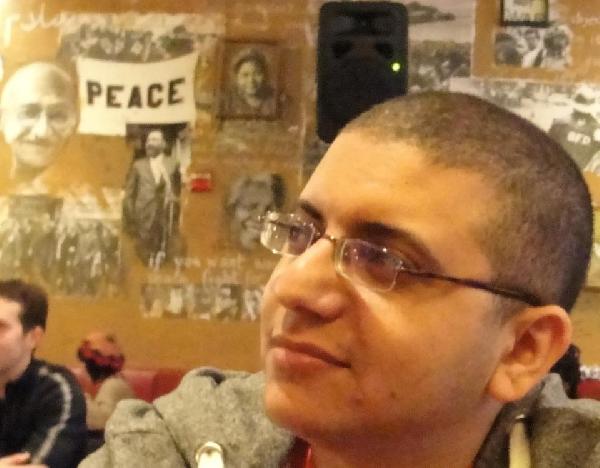 حقوقي يستنكر انسحاب الجيش والشرطة من تأمين الكنائس