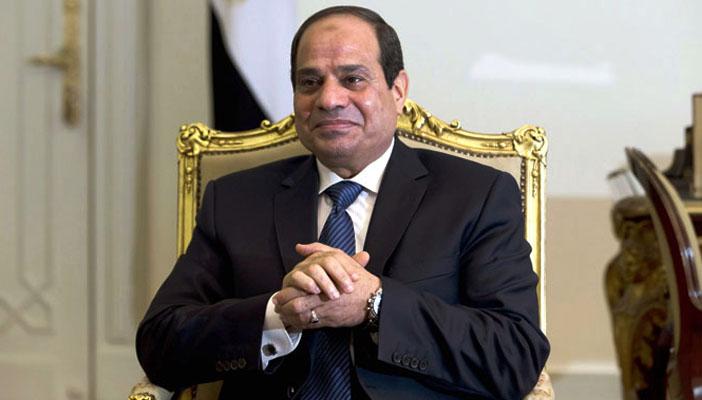 بالفيديو.. السيسي لخريجي الجامعات: “اشتغلوا سواقين لودر أو عربيات نقل”