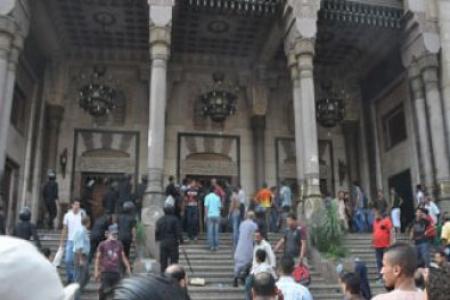 مجزرة مسجد الفتح.. ما لا عين رأت من انتهاكات الحرمات