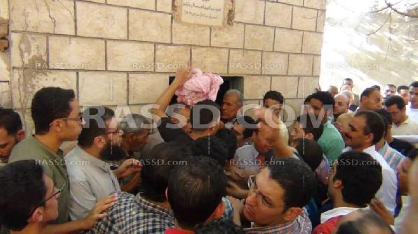 بلطجية يطلقون الخرطوش على جنازة شهيد طنطا