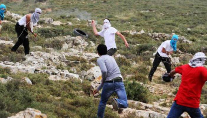 اشتباك بين مستوطنين يهود وفلسطينيين بالضفة الغربية