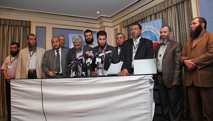 حزب النور.. من ممر للانقلاب إلى كيان مطارد