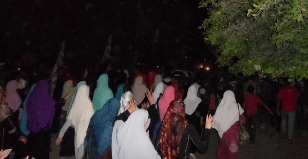 مسيرة في “المهاجرين” بالبحيرة تنديدًا بانقطاع الكهرباء