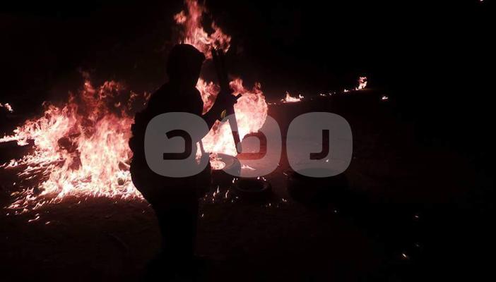 البحيرة: المتظاهرون في حوش عيسى يقطعون الطريق أمام قوات الأمن