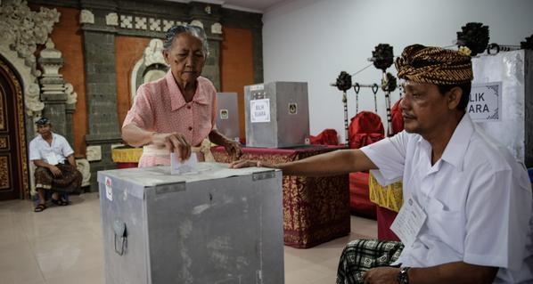 دستورية إندونيسيا ترفض طعنًا ضد نتائج الرئاسية