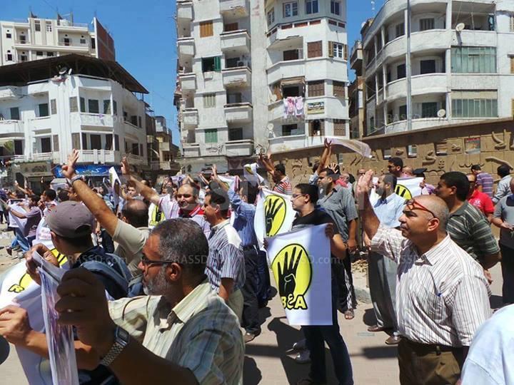 يحدث الآن..وقفة لأهالي دمياط ضد الانقلاب