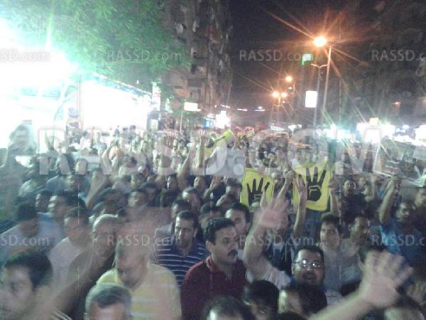 مسيرة ليلية لكسر حظر التجوال بالوراق