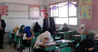 بدء اختبار الرياضيات والفلسفة لشعبة الأدبي بالثانوية العامة