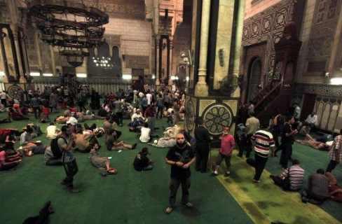 الأوقاف تمنع صلاة الجمعة في مسجدي الفتح والنور