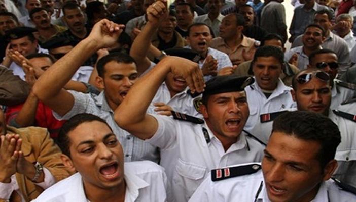 مغردون يسخرون من مظاهرات الشرطة: “اغضبي يا داخلية وفضي الاعتصام بحنية”