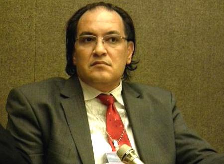 أبوسعدة يطالب بالتحقيق في مقتل مصري على أيدي مسلحين بليبيا