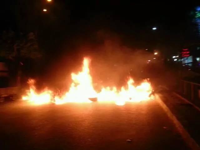 مجهولون يضرمون النار فى مقر نادى السويس