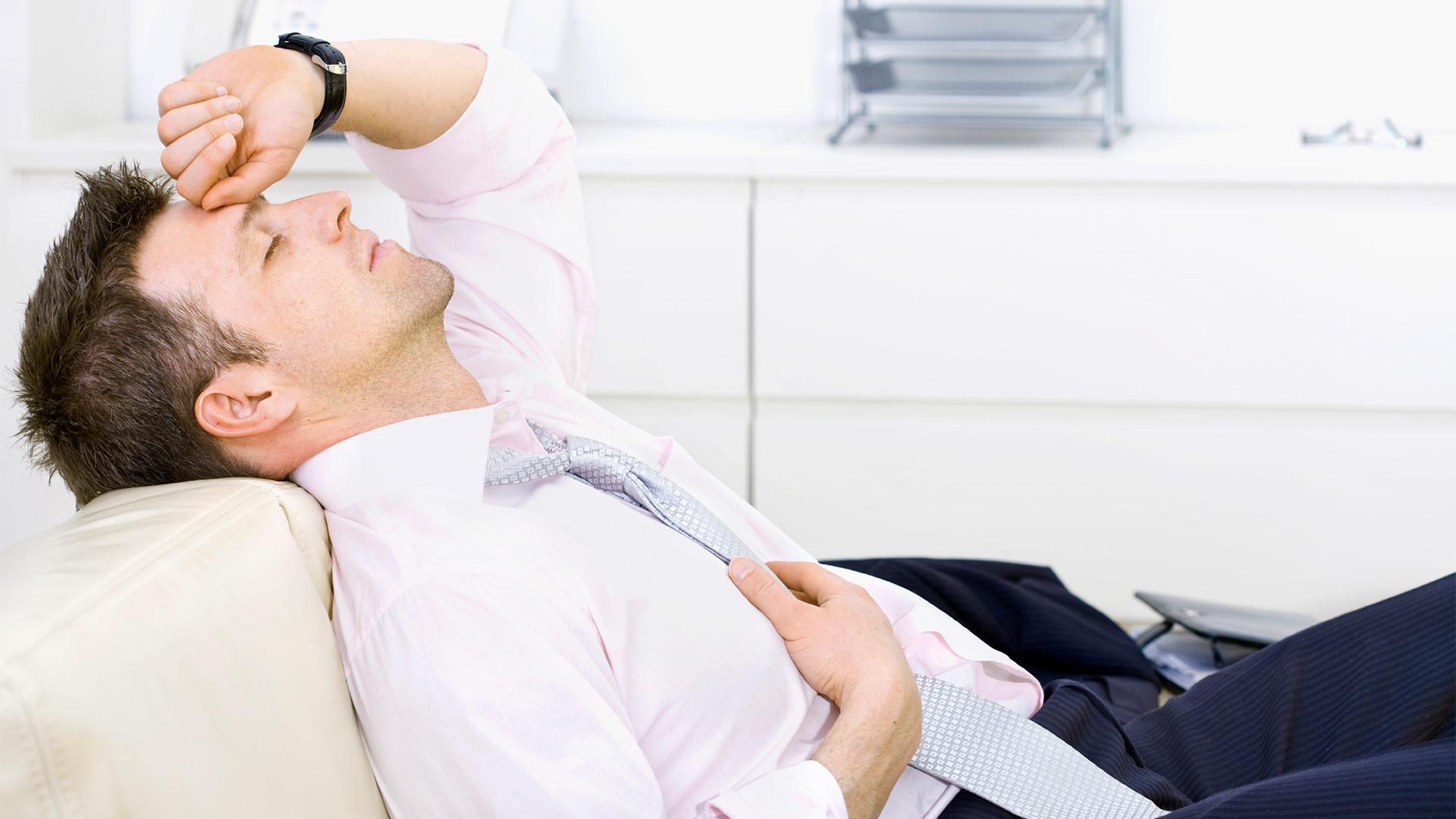 دراسة: تحمل الرجل وحده مسؤولية إعالة الأسرة خطر على صحته