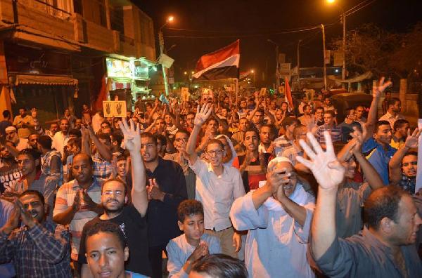 بالصور..مسيرات ليلية حاشدة بسمالوط لرفض الانقلاب العسكري