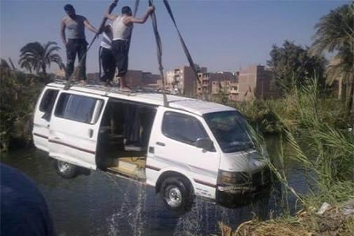 الإسعاف: وصول ضحايا حادث الأقصر لـ 19 قتيلًا