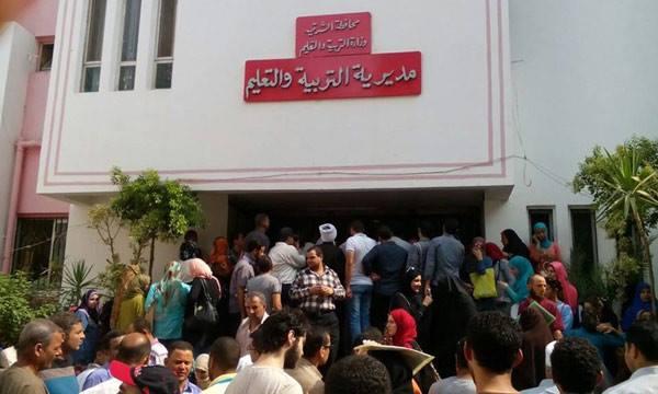 المعلمون بعد الأمناء.. حمى الاحتجاجات تجتاح محافظة الشرقية