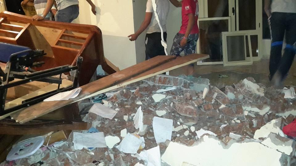 بالصور.. تفاصيل قصة مؤلمة لهدم “عقار مخالف” بالإسكندرية