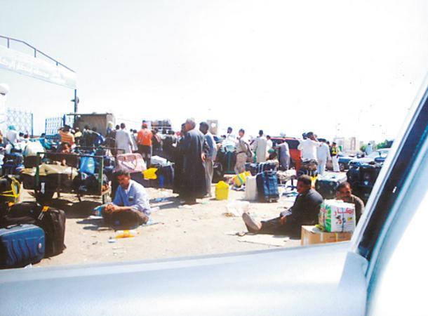 تكدس الركاب بميناء سفاجا لعدم وجود عبارات لنقلهم للسعودية