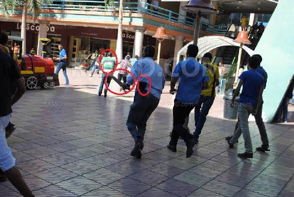 بلطجية ومخبرين يعتدون على شباب عرض فريزينج بالاسكندرية