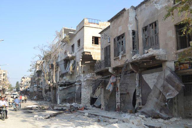 28 شهيدًا في قصفٍ للطائرات النظامية بحلب