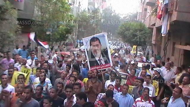 بنى سويف تودع شهدائها والمتظاهرون يهتفون ضد العسكر