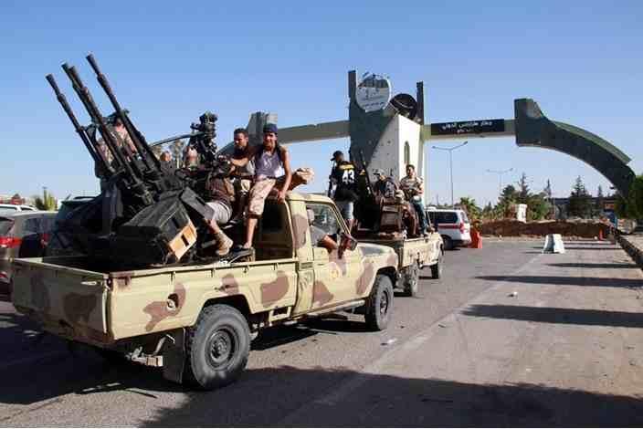 أنباء عن اعتقال ليبيين في الإمارات لدعمهم عملية “فجر ليبيا”