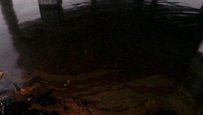 وصول بقعة الزيت على مشارف المنيا.. والأهالي: “كده كده المية قاطعة”