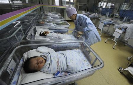 بسبب نقص الأدوية..ارتفاع نسبة وفيات الأطفال بالعراق