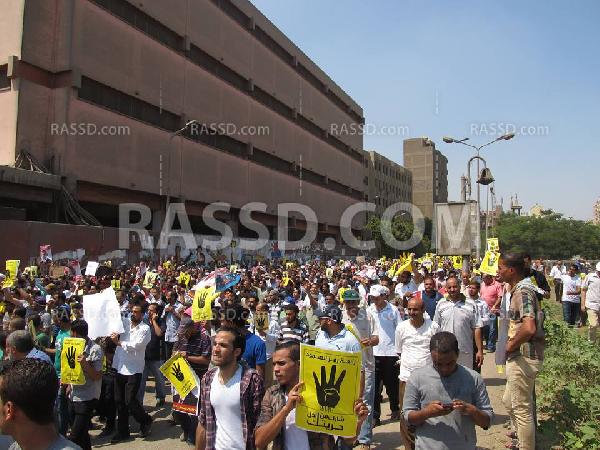 صور.. العمرانية والهرم.. «مشهد عالمي» في جمعة الحسم