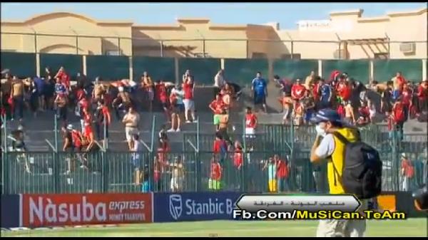 فيديو..اشتباكات بين أولتراس أهلاوى والداخلية فى ملعب الجونة