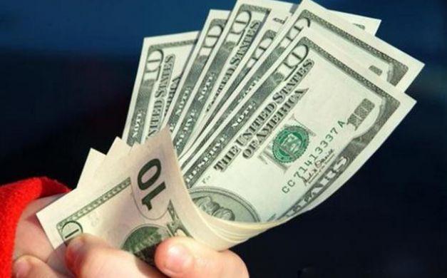 استقرار أسعار الدولار بالسوق السوداء عند 12.65 جنيهًا للبيع