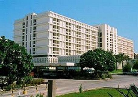 اتهامات متبادلة بين الكهرباء ومستشفي أسوان حول وفاة مصاب