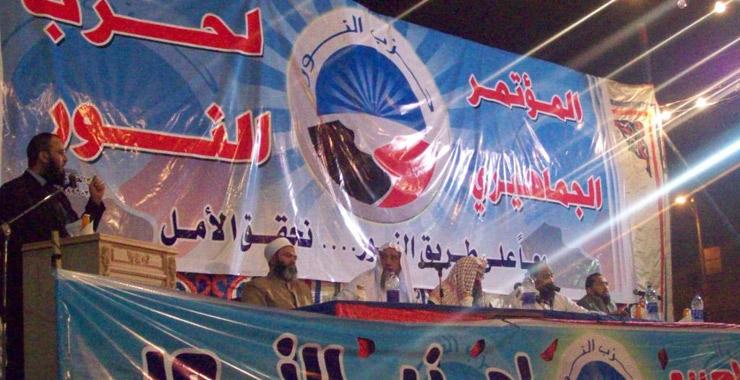 دعايا “النور” الانتخابية.. ابتسامة ولحية وبرشامة