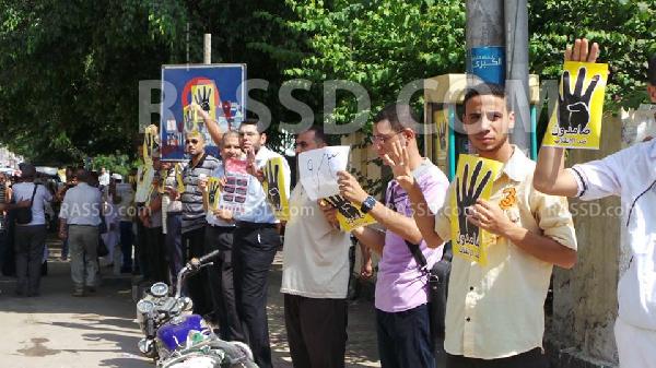 وقفة احتجاجية بالمنصورة تلبية لدعوة التحالف لمليونية اليوم