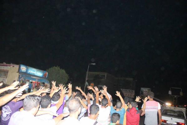 مسيرة منددة بالانقلاب في العاشر من رمضان