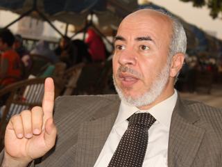 حنفي: أتعجب من دعاة المدنية الذين يرشحون السيسي للرئاسة