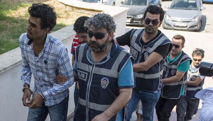 تركيا تعتقل 4 سوريين بتهمة تهريب البشر والتسبب في غرق لاجئين