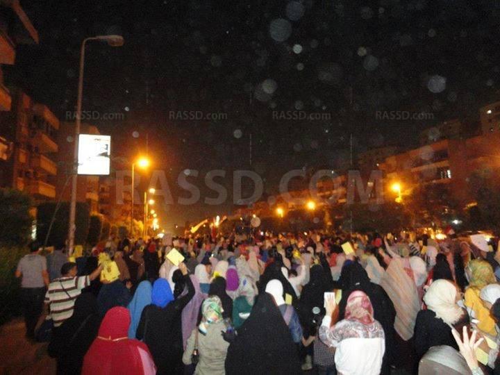 مسيرة باتجاه جسر السويس ضد الانقلاب العسكري