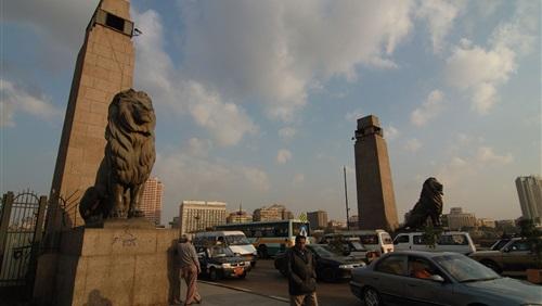 بعد تطويره.. هبوط في البلاطة الرئيسية لكوبري قصر النيل