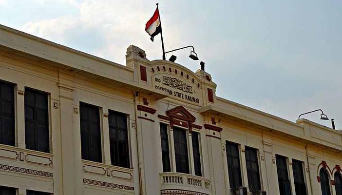 السكك الحديد تعترف: 7 سيارات مخصصة لتنقلات رئيس الهيئة فقط