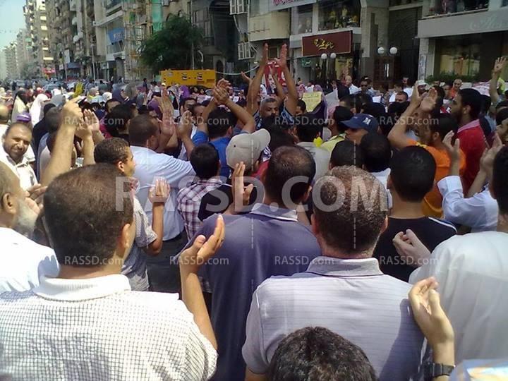 وقفة لرافضي الانقلاب بالمنصورة في مليونية الشعب يحمي ثورته