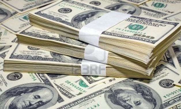 الدولار يسجل 12.65 جنيهًا للبيع بالسوق السوداء