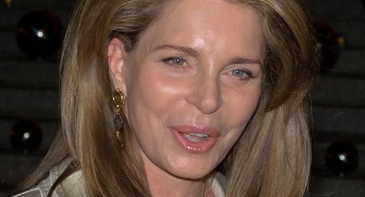 الديوان الملكي الأردني ينأى عن تغريدات للملكة نور أثارت جدلاً